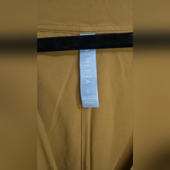 ATHLETA Marlow Romper In Tuscan Gold. Size Large. NWT - Picture 9 of 11